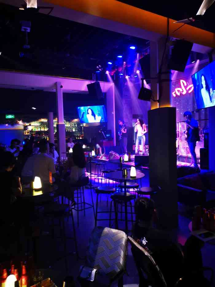 莲花府邸音乐餐酒吧