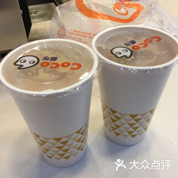 coco都可(永德店)巧克力双拼奶茶图片 - 第1张