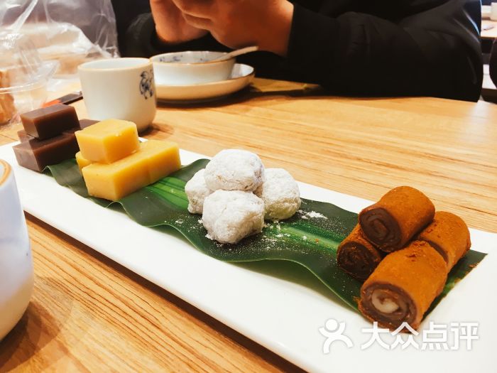 四季民福烤鸭店(前门廊坊二条二店)宫廷小吃拼盘图片 - 第8张