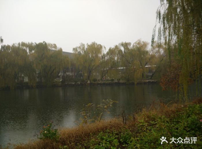 领导人跑苏州来开大会工地全面停工放大假正