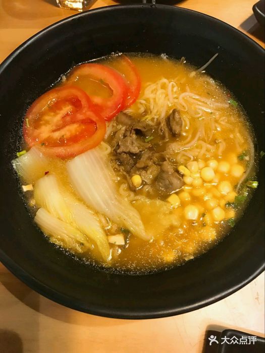 james詹姆仕芝士排骨(银泰创意城店)番茄肥牛辛拉面图片