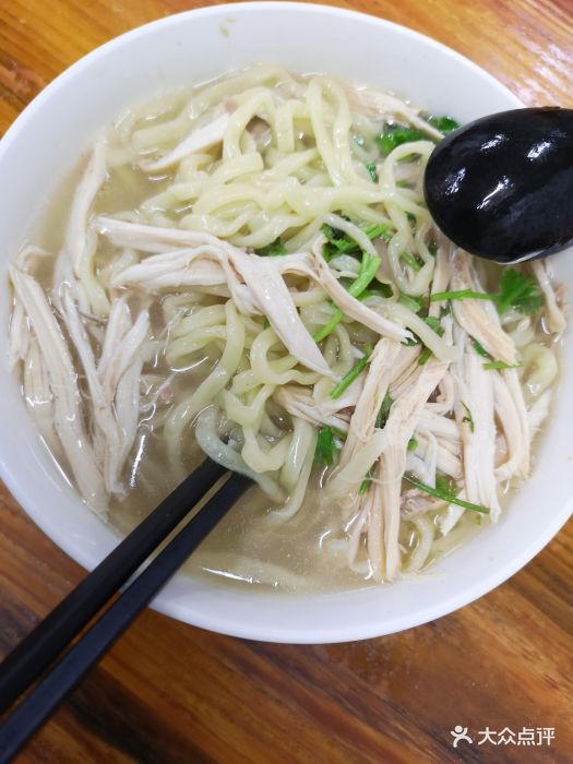 老鸡汤手擀面图片 第1张
