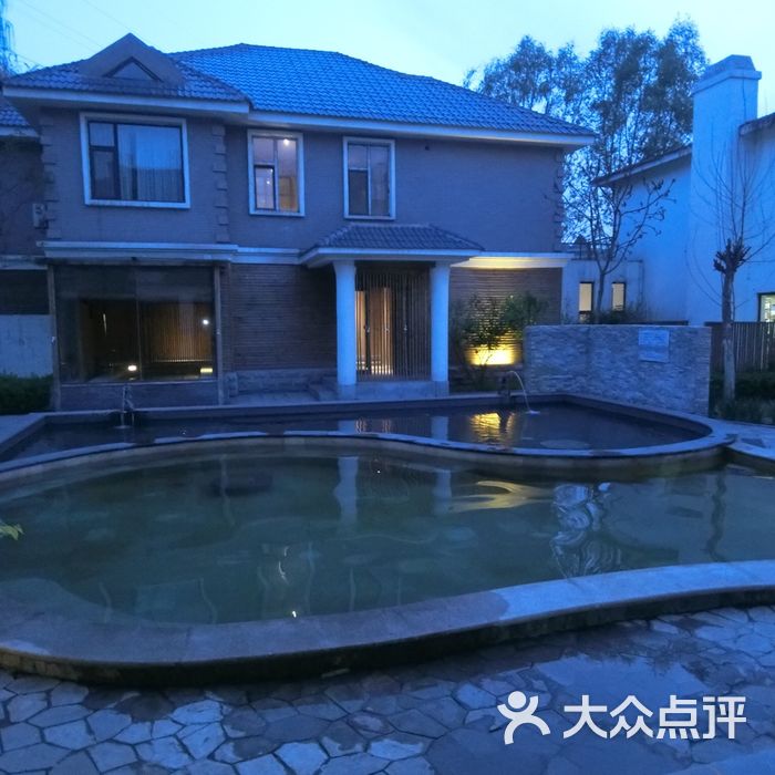 龙隐温泉度假酒店