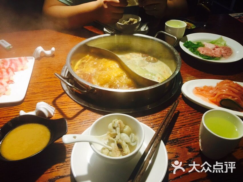 乐鱼美斑鱼火锅(天山店)-图片