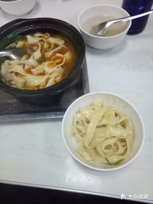 鸡块砂锅烩面