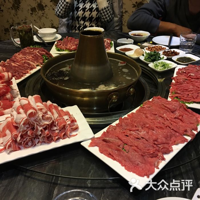 八先生涮羊肉