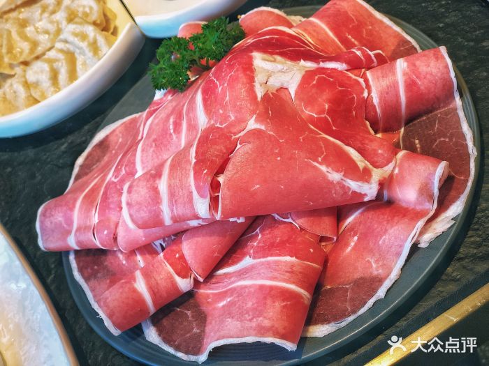 熹悦·台湾亚都火锅(嘉里中心店)牛眼肉图片