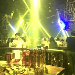女王酒吧沈阳人均消费_沈阳兰爵名仕汇消费(3)