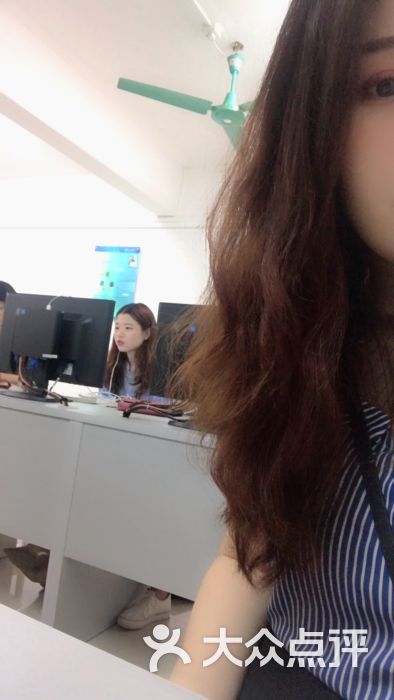 李江燕上传的图片