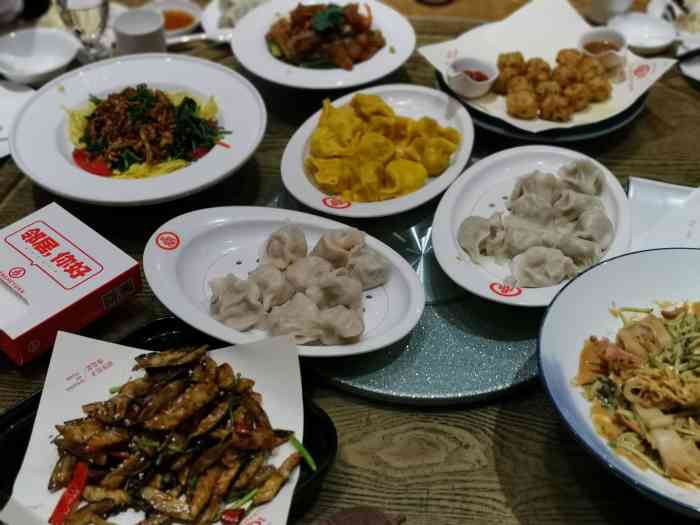 双合园饺子(南丰路店)-"98小孩生日订了个包间,他们家店面比较小.