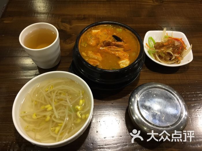 韩式海鲜火锅做法(4)