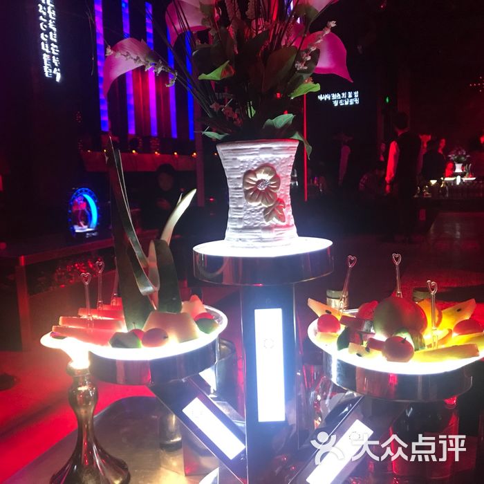 无锡酒吧街八边形酒吧