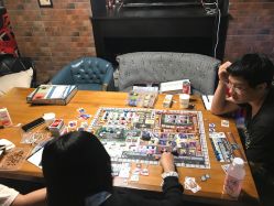 桌游馆是干啥 mC6VJauFZRjvG6dIOwgKTFQl6yHCR0rWVCDLYOnBJnmZRjfJYMz49F1mC22P17Rv.jpg