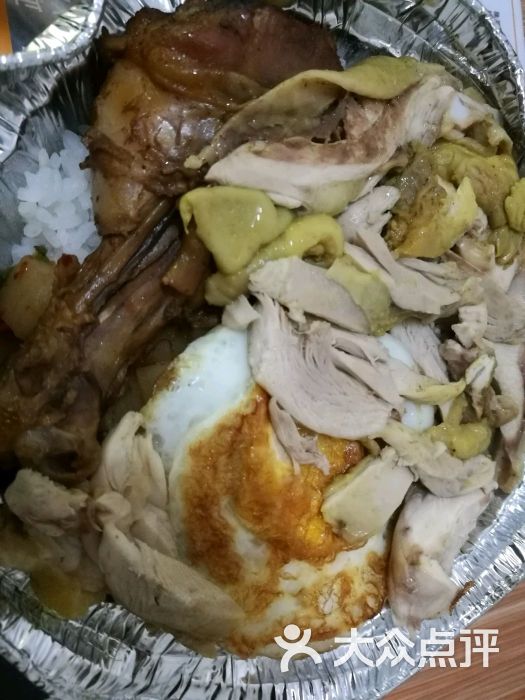 白斩鸡煲仔饭