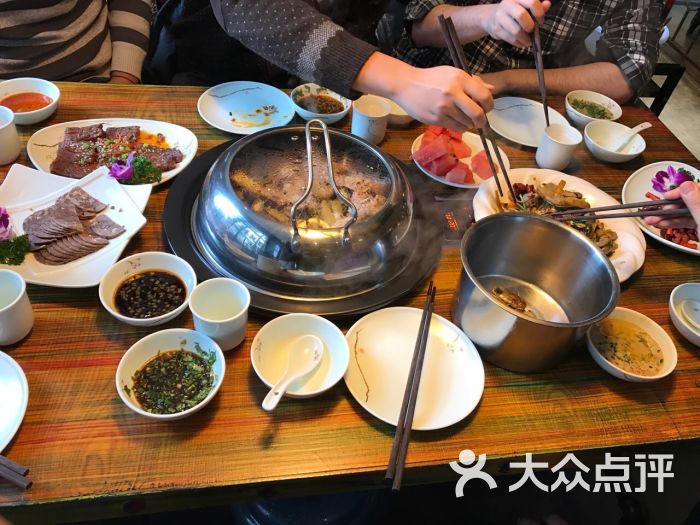 三个渔夫蒸汽海鲜(三个渔夫上地店)