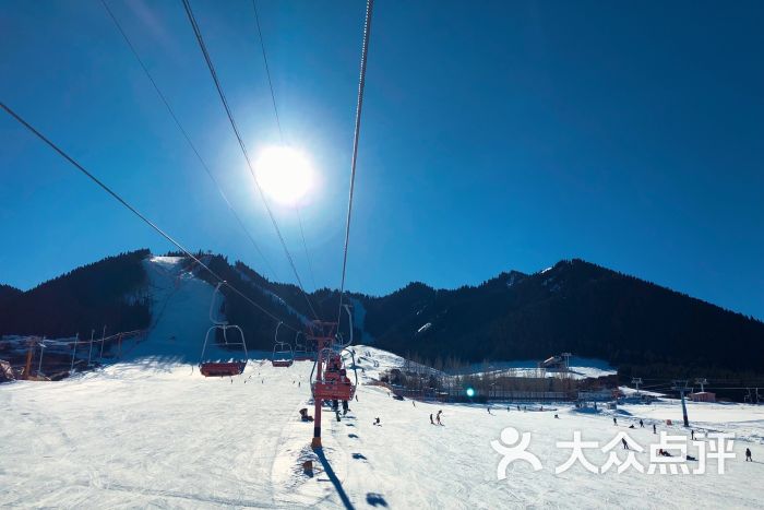 丝绸之路国际滑雪场图片 第1张