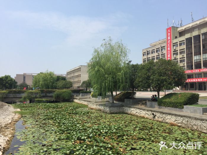 长江大学西校区图片