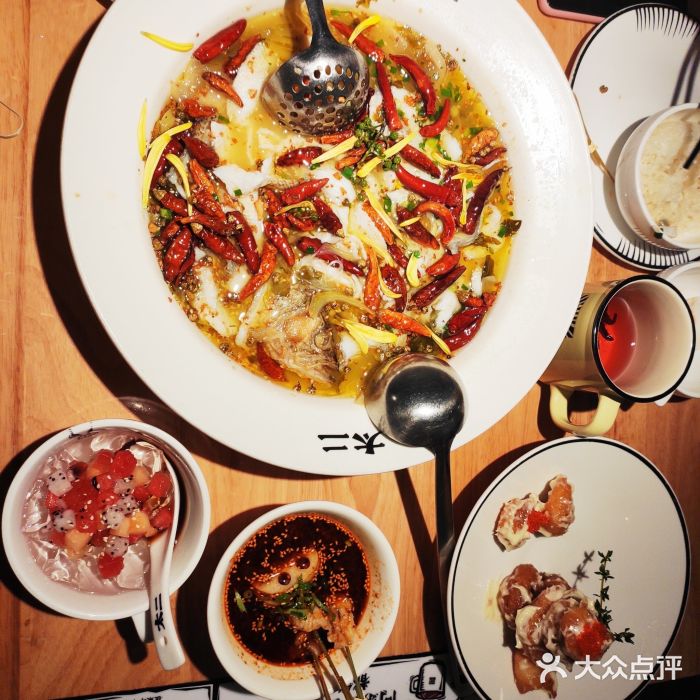 太二酸菜鱼(骏壹万邦店)老坛子酸菜鱼图片