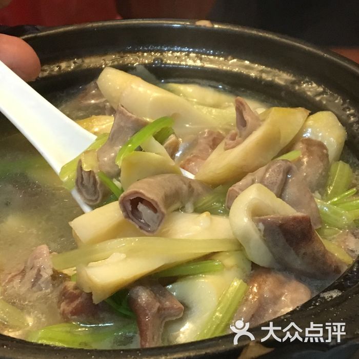 鹭港海鲜·本港川菜小肠苦笋煲图片-北京海鲜-大众点评网