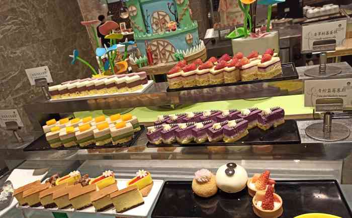 福州西湖大酒店-自助餐厅-"疫情期间优惠价买的西酒餐
