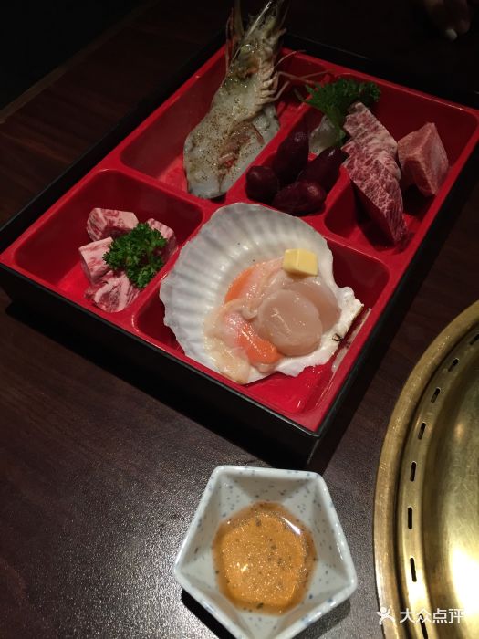 买了他家隔离UA晚上10点的电影票,就近原则