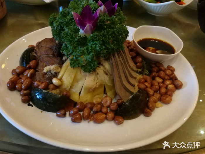 上海南汇晶彩人生聚会酒店(原梅丽亚晶郡雅国际酒店)冷菜拼盘图片