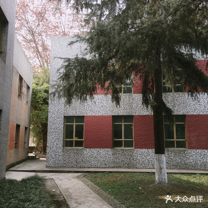 西华大学彭州校区(彭州校区)图片 - 第5张