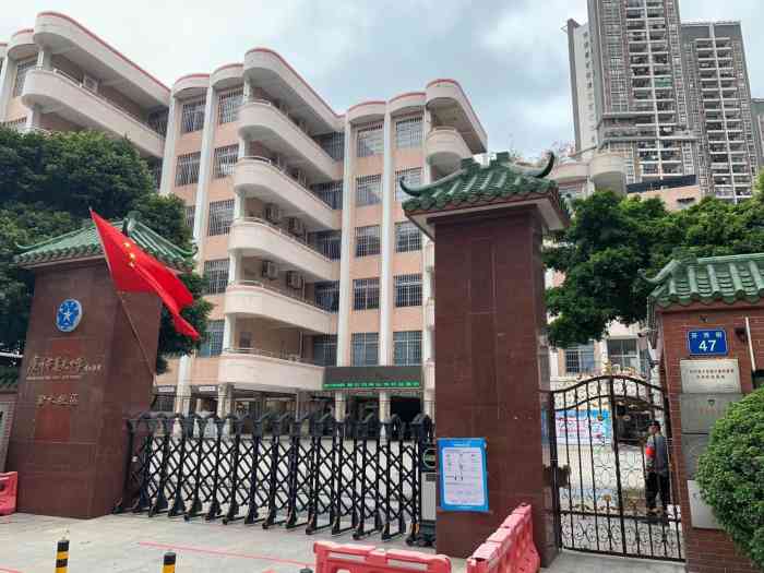 广州市真光中学汾水校区高中部-"学校就在家旁边,这里