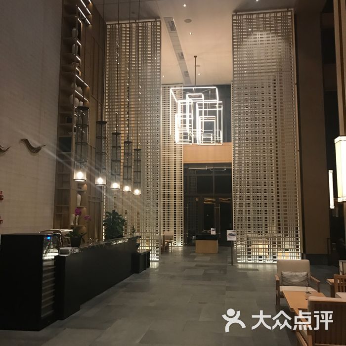 南昌保利皇冠假日酒店