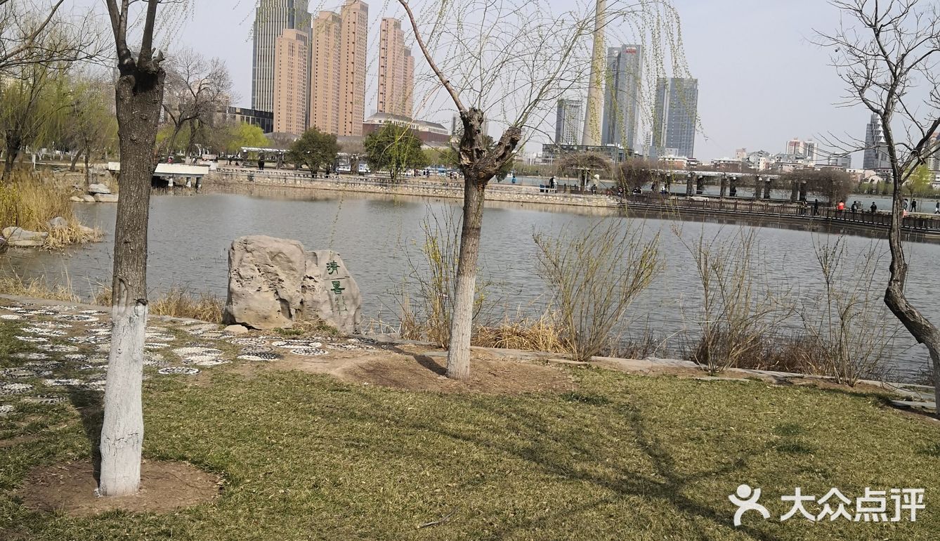 水上公园位于天津市南开区,是天津市内最大的公园