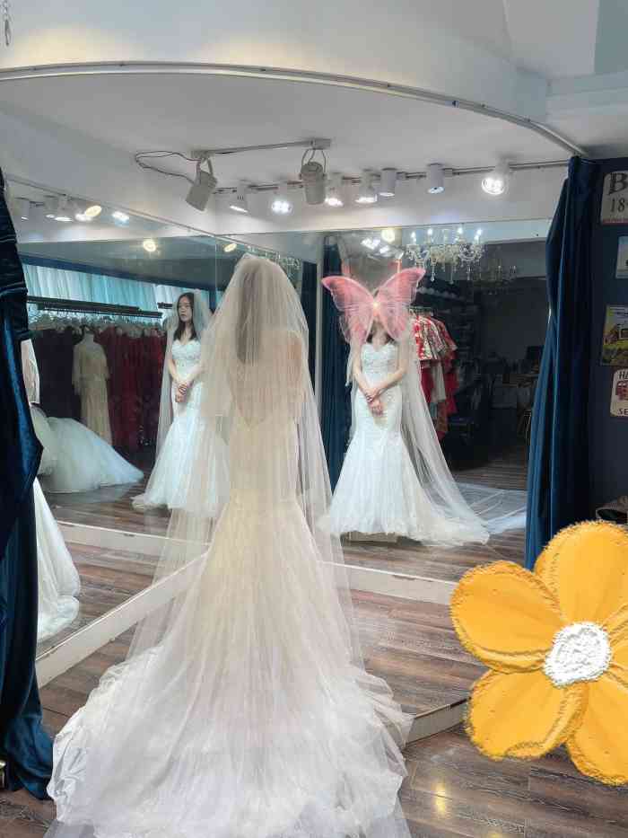 sophie婚纱礼服馆(江汉路店)-"[礼花]品牌款式:款式多