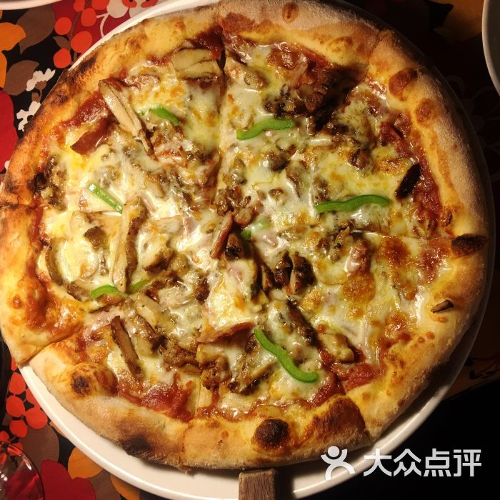 鸡肉培根披萨