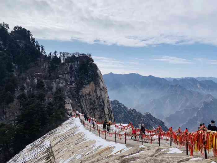 秦岭观华山-"华山,作为我国著名的五岳之一,位于陕西.