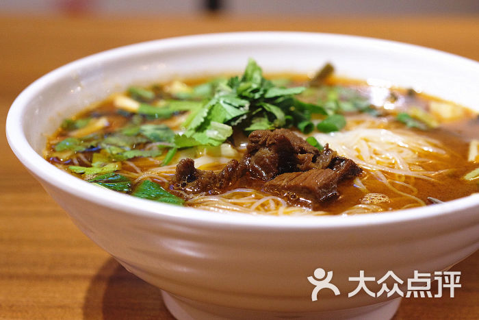 红烧牛肉绵阳米粉