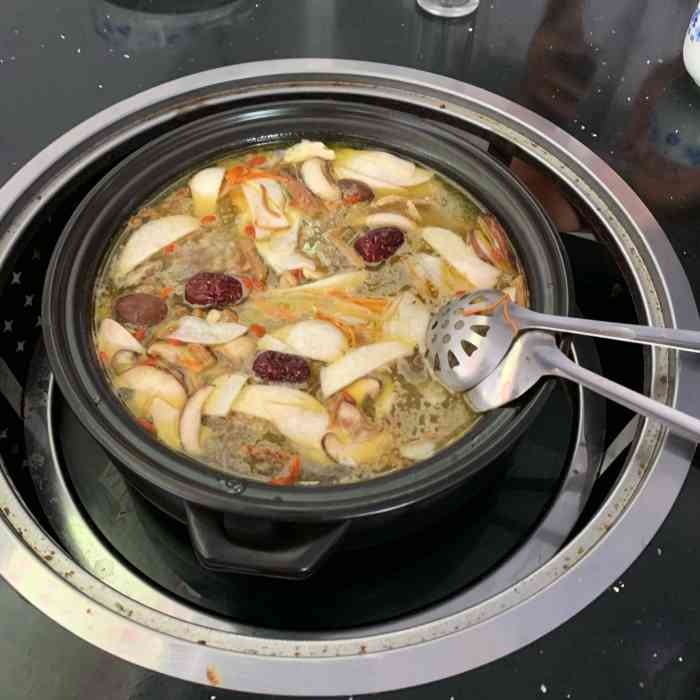 正宗云南天麻火腿鸡滋补汤锅(温江柳河路店)-"药材,咸