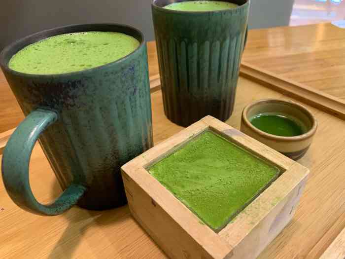 抹茶味浓郁很棒!但服务态度不怎么样.