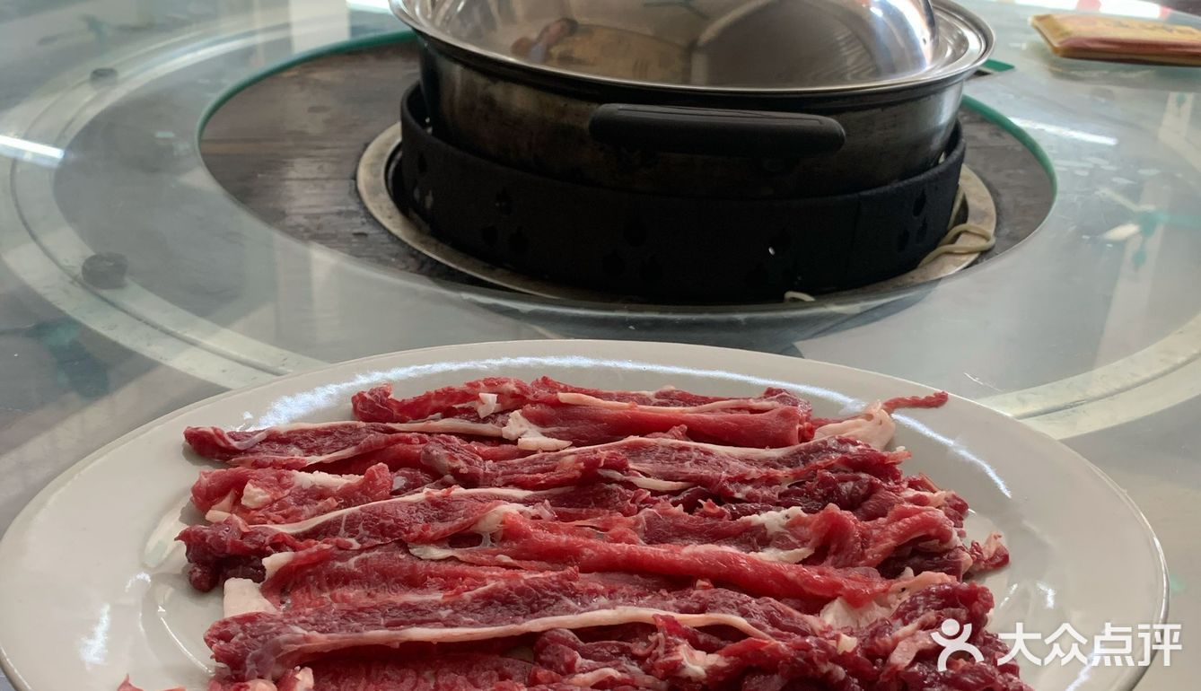 本来只想试试,没想到味道很不错,下次还会来吃牛梅肉,牛肉丸