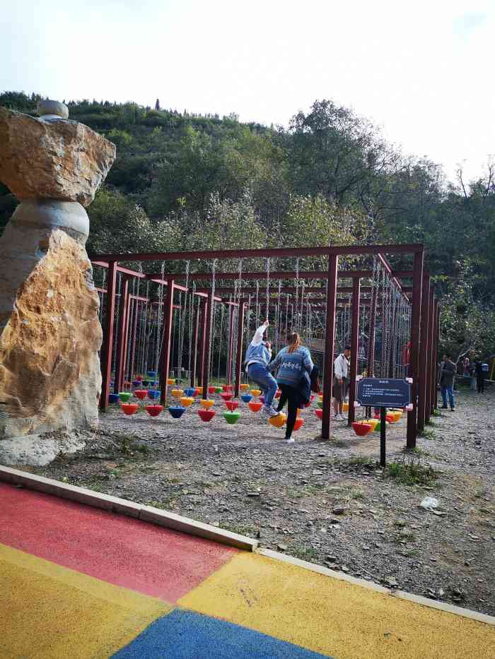 黄鹿泉孩子小镇风景区-"属于济南南部山区新开发的,大