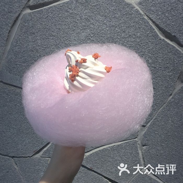瑞蜜可乌云冰淇淋(美罗城店)-粉红蓬蓬裙图片