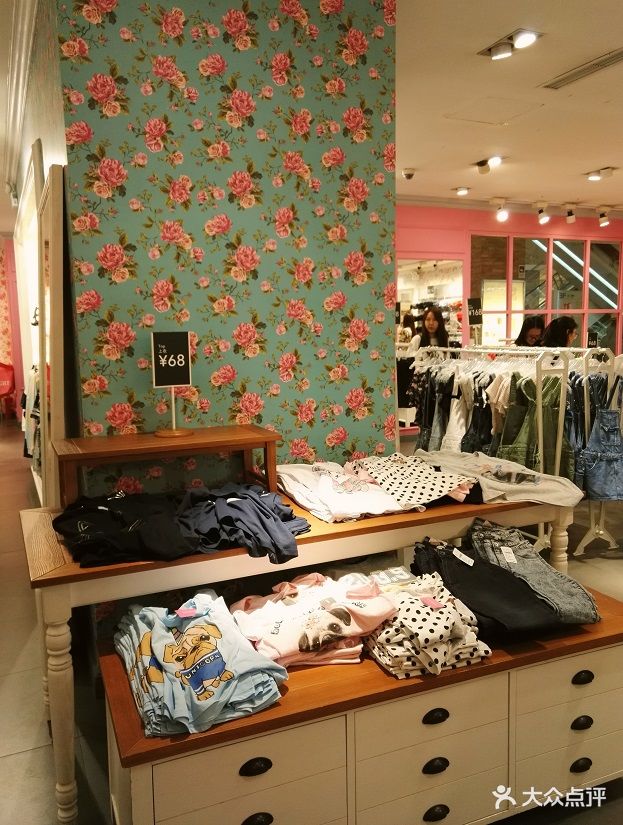 6ixty 8ight(朝阳大悦城店)服装图片