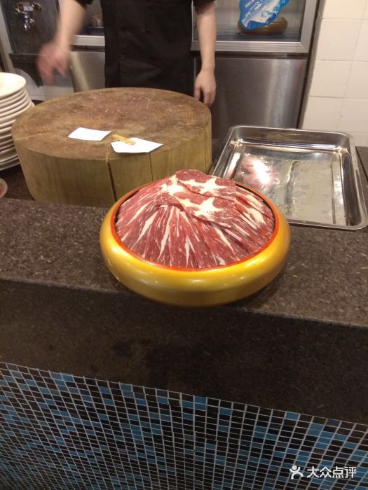 环境很特别金牌花胶鸡煲汤入口感觉不是很爽