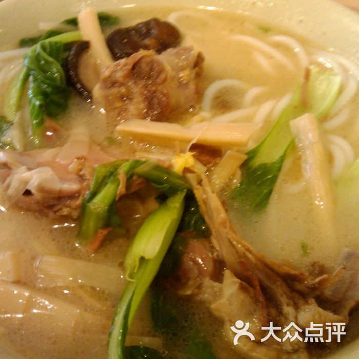 笋干老鸭汤米线