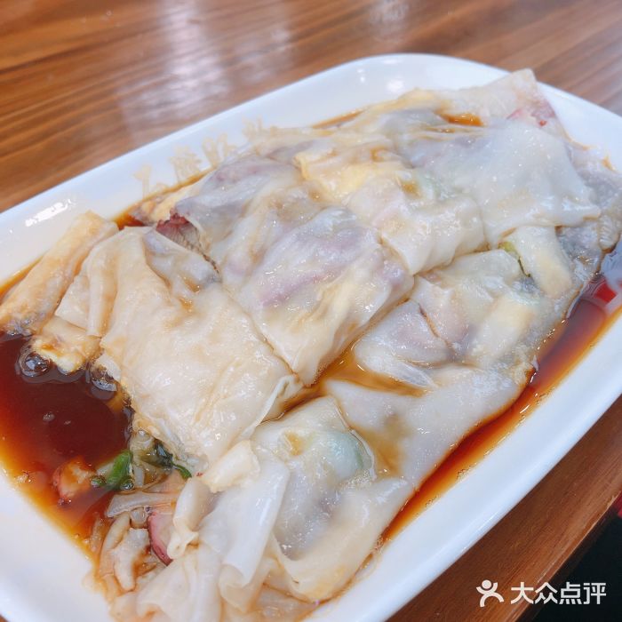 牛肉鸡蛋叉烧肠粉