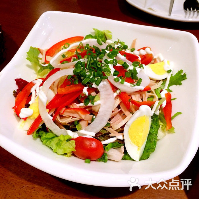 冷肉肠沙拉