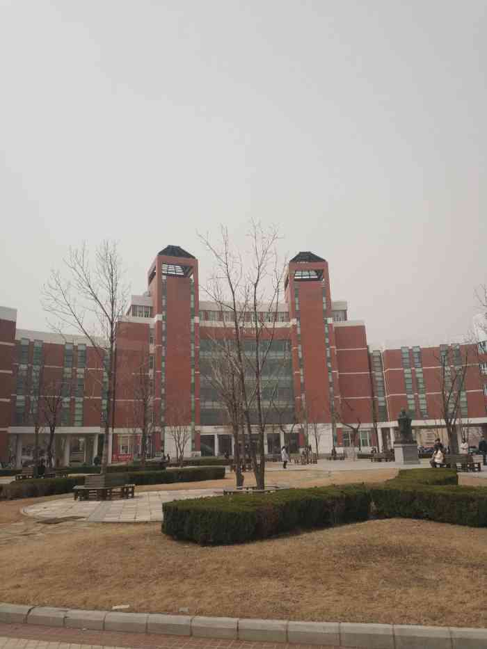 大连海事大学(西山校区)图书馆