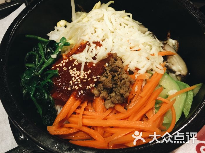 芝士肥牛石锅拌饭