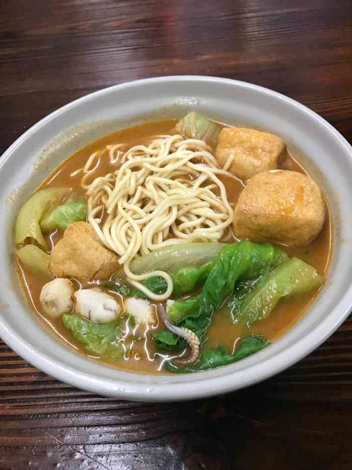 打分 味道还不错,里面的料也足,和厦门吃的沙茶面差不多.