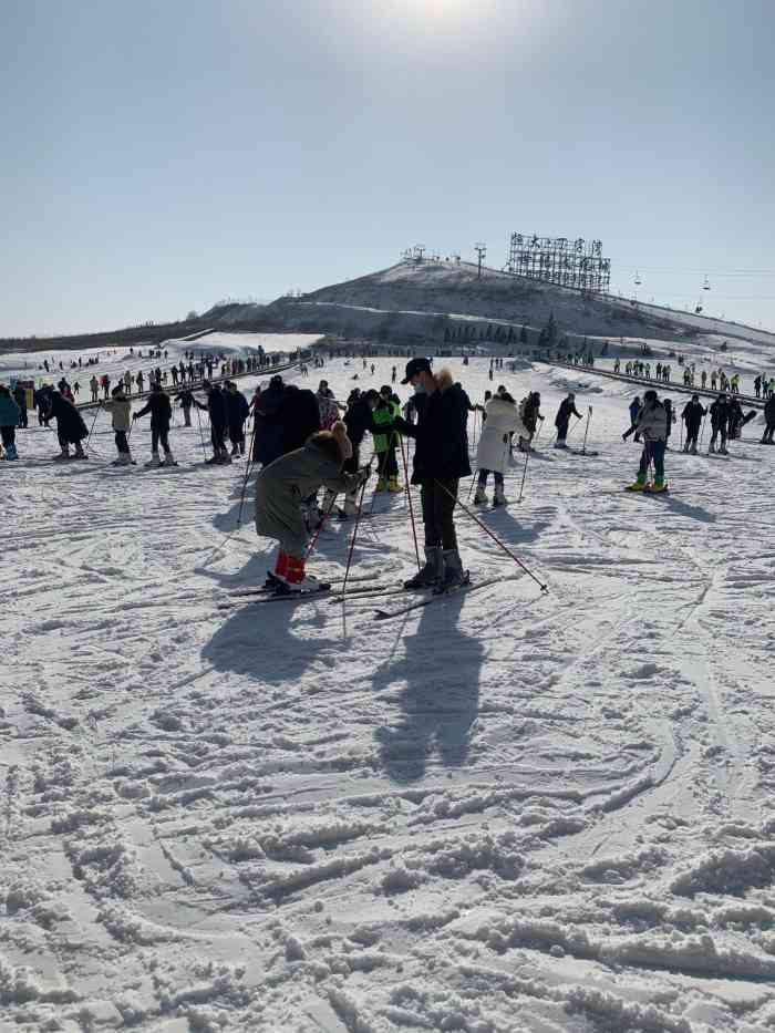 金山滑雪场-"位置:即墨温泉金山滑雪场,导航很好找,就