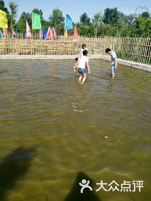 绿韵翠湖农庄(上庄水库烧烤农家院)