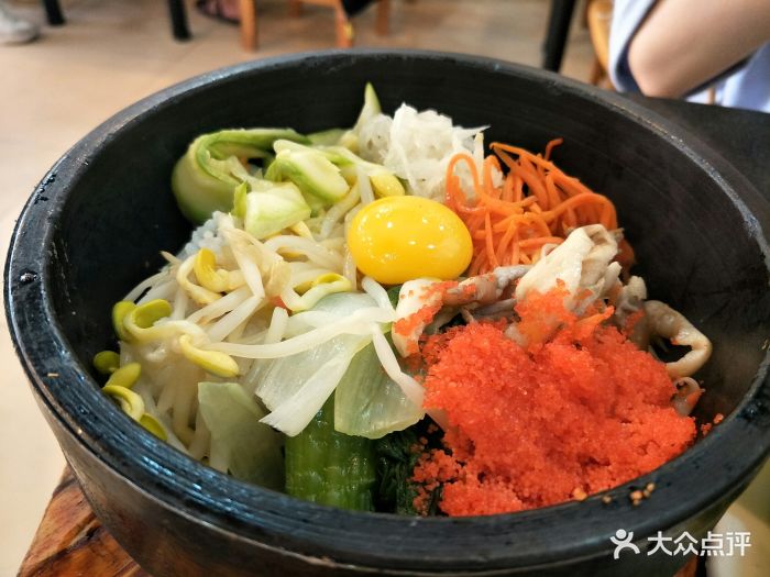 柯利亚韩国料理鱼籽石锅拌饭图片